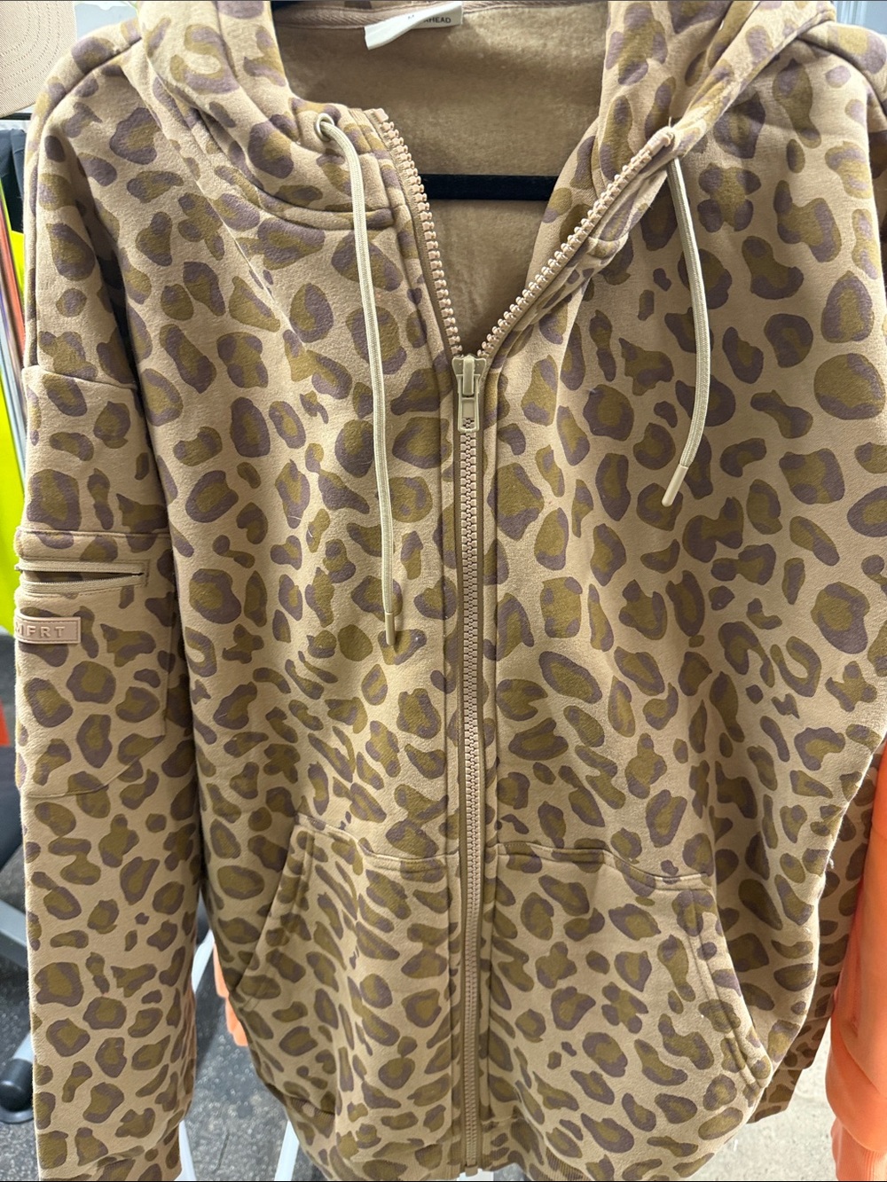 Leopard Print Zip-Up Hoodie- comfrt